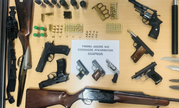 Εντοπίστηκε οπλοστάσιο σε σπίτι μετά από επιχείρηση της Αστυνομίας σε οικισμούς των Αχαρνών