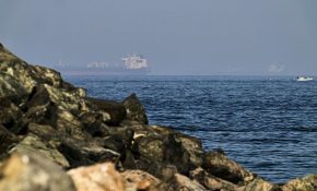 Ο ναυτικός αποκλεισμός των ιρανικών λιμανιών από τις ΗΠΑ θα τεθεί σε ισχύ από αύριο