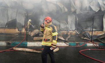Δέκα τραυματίες στο Ιράν από φωτιά σε εμπορικό κέντρο της Τεχεράνης