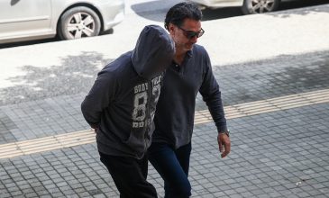 Στον ανακριτή οι δύο κατηγορούμενοι για τη δολοφονία 54χρονου – Ισχυρίζονται ότι το έγκλημα έγινε για κλεμμένα περιστέρια