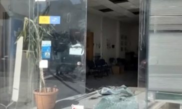 Για οκτώ ληστείες και αντινάξεις ΑΤΜ εξετάζονται οι συλληφθέντες για τη ληστεία στην Κάτω Τιθορέα – Εντοπίστηκαν καμένα χαρτονομίσματα