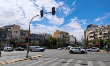 Άγνωστη η αιτία της έντονης οσμής στην Αττική: Τα σενάρια που εξετάζουν οι Αρχές και αυτά που αποκλείουν