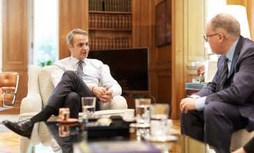 Μητσοτάκης στους Financial Times: Αξιοποιούμε το δημοσιονομικό περιθώριο για στοχευμένα και προσωρινά μέτρα ανακούφισης
