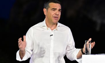Ο Αλέξης Τσίπρας ξεκινά από τη Νίκαια κύκλο συναντήσεων με τους πολίτες