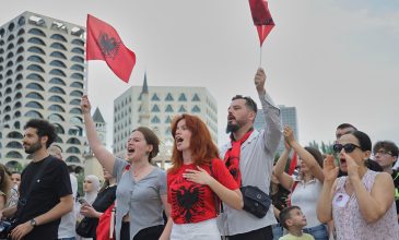 Kατακραυγή στην Αλβανία για πιθανές επενδύσεις που συνδέονται με τον γαμπρό του Τραμπ – «Καμιά συμφωνία για το νησί Σαζάν» λέει ο Ράμα