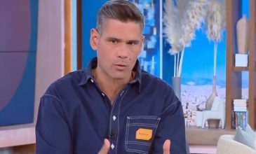 Δημήτρης Ουγγαρέζος για την μάχη της μητέρας του με τον καρκίνο: «Οι γιατροί πρέπει να είναι δίπλα μας, γιατί αυτό χρειαζόμαστε»
