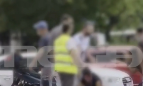 Βίντεο-ντοκουμέντο από τον άγριο ξυλοδαρμό στην Καλλιθέα – Xτυπήματα με ρόπαλο του μπέιζμπολ