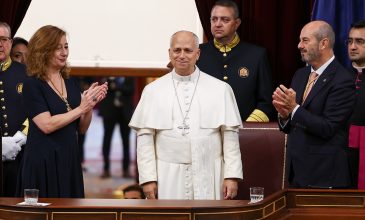 Πάπας Λέων ΙΔ΄ στο ισπανικό κοινοβούλιο: Ο κόσμος βρίσκεται σε βαθιά κρίση
