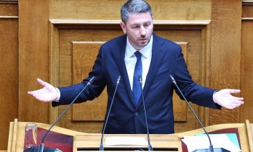 Ανδρουλάκης: Η συνταγματική αναθεώρηση, απαιτεί σοβαρότητα και όχι φθηνούς τακτικισμούς και επικοινωνιακά παιχνίδια