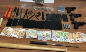 Εξαρθρώθηκαν δύο εγκληματικές οργανώσεις για διακίνηση ναρκωτικών σε σχολεία στα Βόρεια Προάστεια