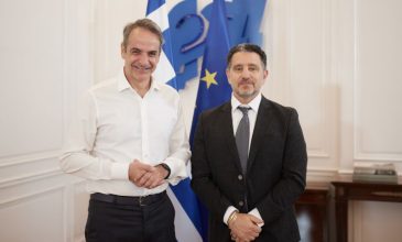 Μητσοτάκης: Στο τραπέζι νέες επενδύσεις και ενσωμάτωση της ελληνικής γλώσσας σε Kindle και Alexa