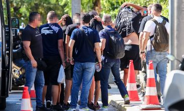 Δολοφονία 15χρονου στην Καλλιθέα: «Η οικογένεια θρηνεί και παρακαλεί να γίνει σεβαστό», λένε οι δικηγόροι της
