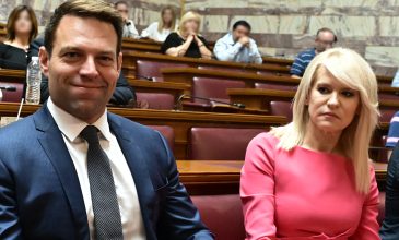 Αποχώρησε η Θεοδώρα Τζάκρη από τους «Δημοκράτες» του Στέφανου Κασσελάκη