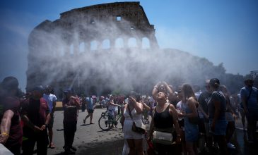 Καύσωνας στην Ευρώπη: Τουλάχιστον 95 εκατ. άνθρωποι θα αντιμετωπίσουν σήμερα θερμοκρασίες άνω των 35 βαθμών Κελσίου