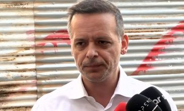 Ο Χάρης Δούκας για την πολυκατοικία που κατέρρευσε στα Πετράλωνα: «Θα ενισχύσουμε με 3.000 ευρώ την κάθε οικογένεια»