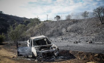 Συνελήφθη 76χρονος για τη φωτιά στο Ωραιόκαστρο – Φέρεται να προκάλεσε την πυρκαγιά με το όχημά του