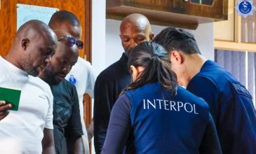 Παγκόσμια επιχείρηση της Interpol για απάτες σε 97 χώρες: Περίπου 5.800 συλλήψεις και κατασχέσεις 300 εκατ. δολαρίων