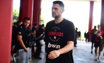 Ανανέωσε για δύο χρόνια με τον Ολυμπιακό ο Κώστας Παπανικολάου