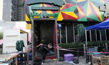 Φονική πυρκαγιά σε μπαρ της Μπανγκόκ: Ο αριθμός των νεκρών αυξήθηκε σε 34