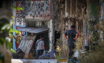 Μυστήριο στην Κυψέλη με τη σορό γυναίκας που βρέθηκε σε βαλίτσα – Πού στρέφονται οι έρευνες