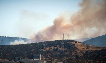 Φωτιά σε χαμηλή βλάστηση στο Περιβαλλοντικό Πάρκο Δερβενίου – Ήχησε το 112, ενισχύονται οι πυροσβεστικές δυνάμεις