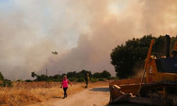 Στις φλόγες η Ισπανία: «Μάχες» με τα πύρινα μέτωπα γύρω από Μαδρίτη και Βαλένθια