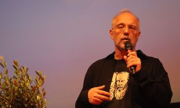 Παραιτήθηκε ο Θανάσης Αυγερινός από επικεφαλής Επικοινωνίας της «Ελπίδας για τη Δημοκρατία» – Αιχμές κατά της Καρυστιανού
