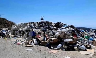 Τέσσερις συλλήψεις για την πυρκαγιά στην Πάρο – Μεταξύ των συλληφθέντων ο δήμαρχος Πάρου κι ο αντιδήμαρχος καθαριότητας