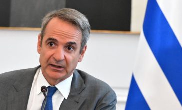 Ανησυχία του πρωθυπουργού για τις φωτιές: Ζήτησε προτεραιότητα στις ανθρώπινες ζωές