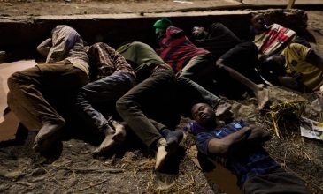 Χιλιάδες μετανάστες παραμένουν στη Θέουτα της Ισπανίας – Τουλάχιστον 72 νεκροί μέχρι τώρα