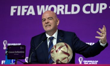«Ο Ινφαντίνο παρακαλεί τον Τραμπ να σώσει τη θέση του στην FIFA»