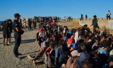 Στους 75 αυξήθηκε ο αριθμός των νεκρών από την «εισβολή» μεταναστών στην Θέουτα