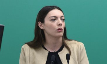 Γεωργάκη για Σπίτια Ανακύκλωσης: «Ο κ. Γεωργιάδης είτε δεν διάβασε το κείμενο της γνωμοδότησής μου, είτε το διάβασε και δεν το κατάλαβε, είτε επέλεξε να το παραποιήσει»