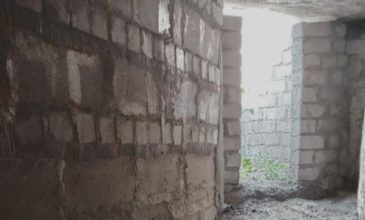 Εντοπίστηκε στην Λιθουανία σήραγγα για τη διέλευση μεταναστών κάτω από το συνοριακό φράχτη με τη Λευκορωσία