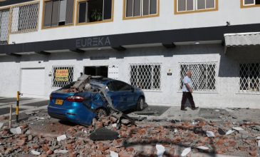 Πάνω από 9,5 δισ. δολάρια εκτιμώνται οι ζημιές από τον φονικό σεισμό στην Κολομβία