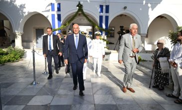 Δένδιας: Οι Ένοπλες Δυνάμεις εγγυώνται την ανεξαρτησία και την εδαφική μας ακεραιότητα