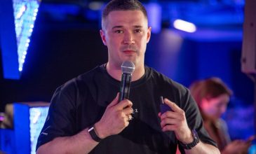 Ο πρώην υπουργός Άμυνας της Ουκρανίας ζητά να γίνουν εκλογές