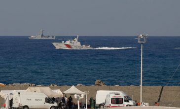 Ναυάγιο στην Κερύνεια: «Έσπασε η πλώρη από τα κύματα» κατέθεσε ο καπετάνιος – Καταγγελίες ότι οι πόρτες ήταν κλειδωμένες