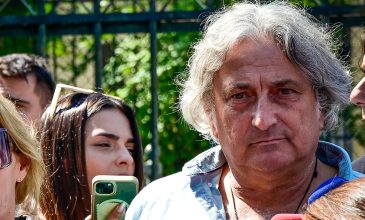 Γιώργος Μαζωνάκης: «Δεν υπάρχουν μέχρι στιγμής μηνύματα στη δικογραφία» υποστηρίζει η δικηγόρος του υπνοθεραπευτή – Η σύμβαση με την γιατρό