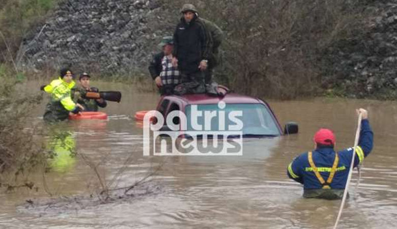 Κυνηγοί εγκλωβίστηκαν μέσα στο αυτοκίνητο τους σε ποτάμι