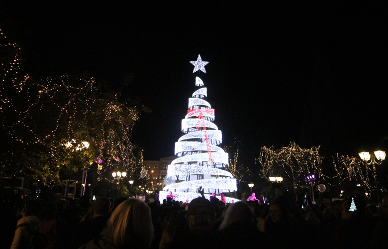 Αποτέλεσμα εικόνας για αθηνα στολισμενη 2017