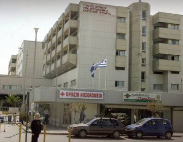 Νεκρή 52χρονη μετά από σύγκρουση μοτοσικλέτας με φορτηγό στην εθνική οδό Αθηνών – Κορίνθου