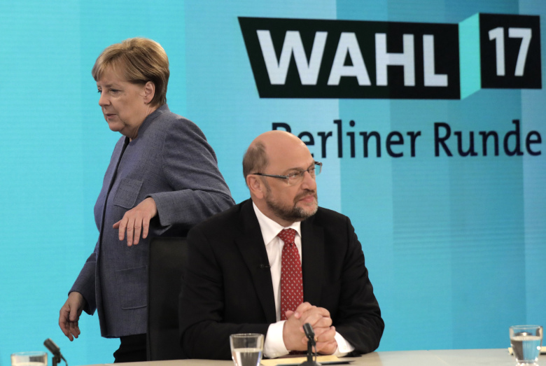 Ασφυκτική πίεση στον Σουλτς για να βρεθεί λύση στη Γερμανία