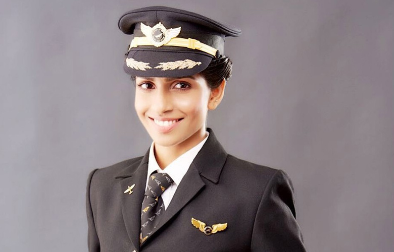 Η νεότερη γυναίκα κυβερνήτης Boeing 777 στον κόσμο