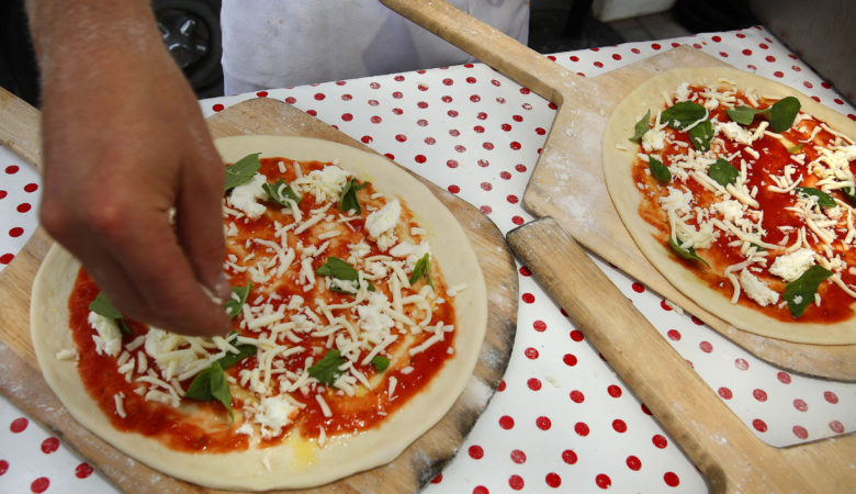 Στην άυλη κληρονομιά της UNESCO η πίτσα Ναπολιτάνα