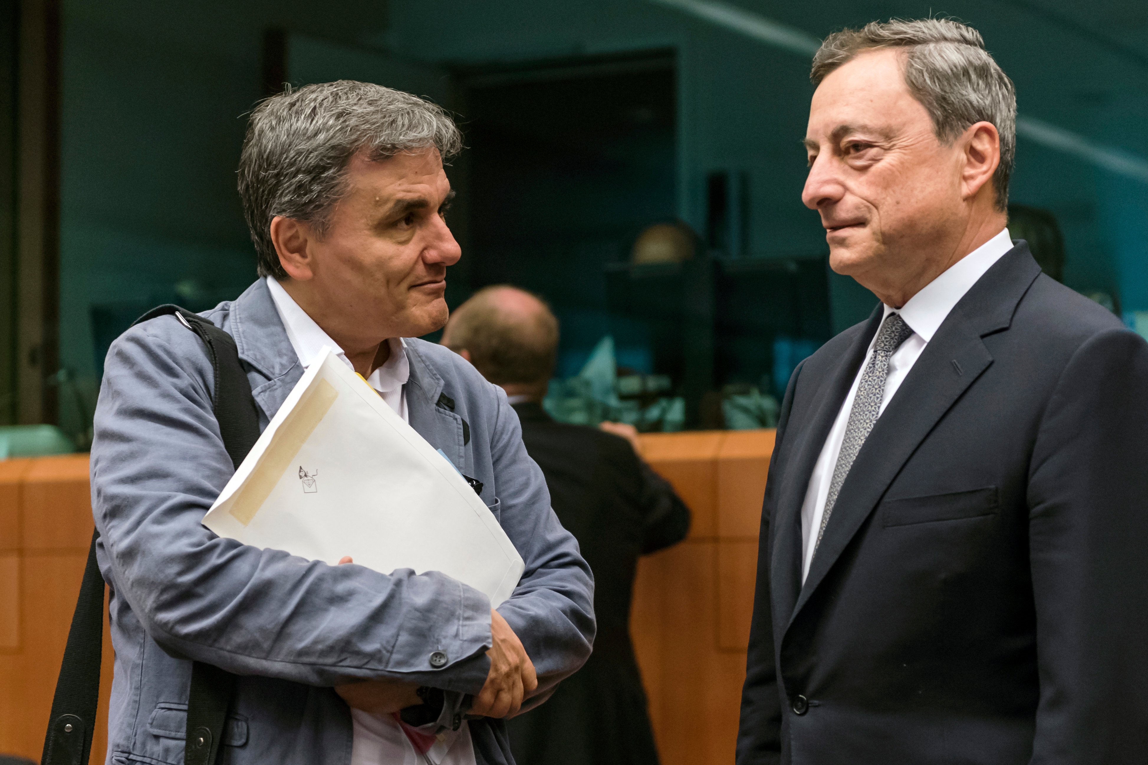 Eurogroup: Αναπάντητο το μεγάλο ερώτημα της ποσοτικής χαλάρωσης