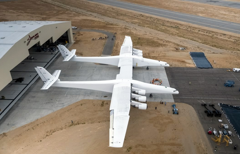 Το μεγαλύτερο αεροπλάνο του κόσμου που μπορεί να πετάξει ακόμα και στο διάστημα