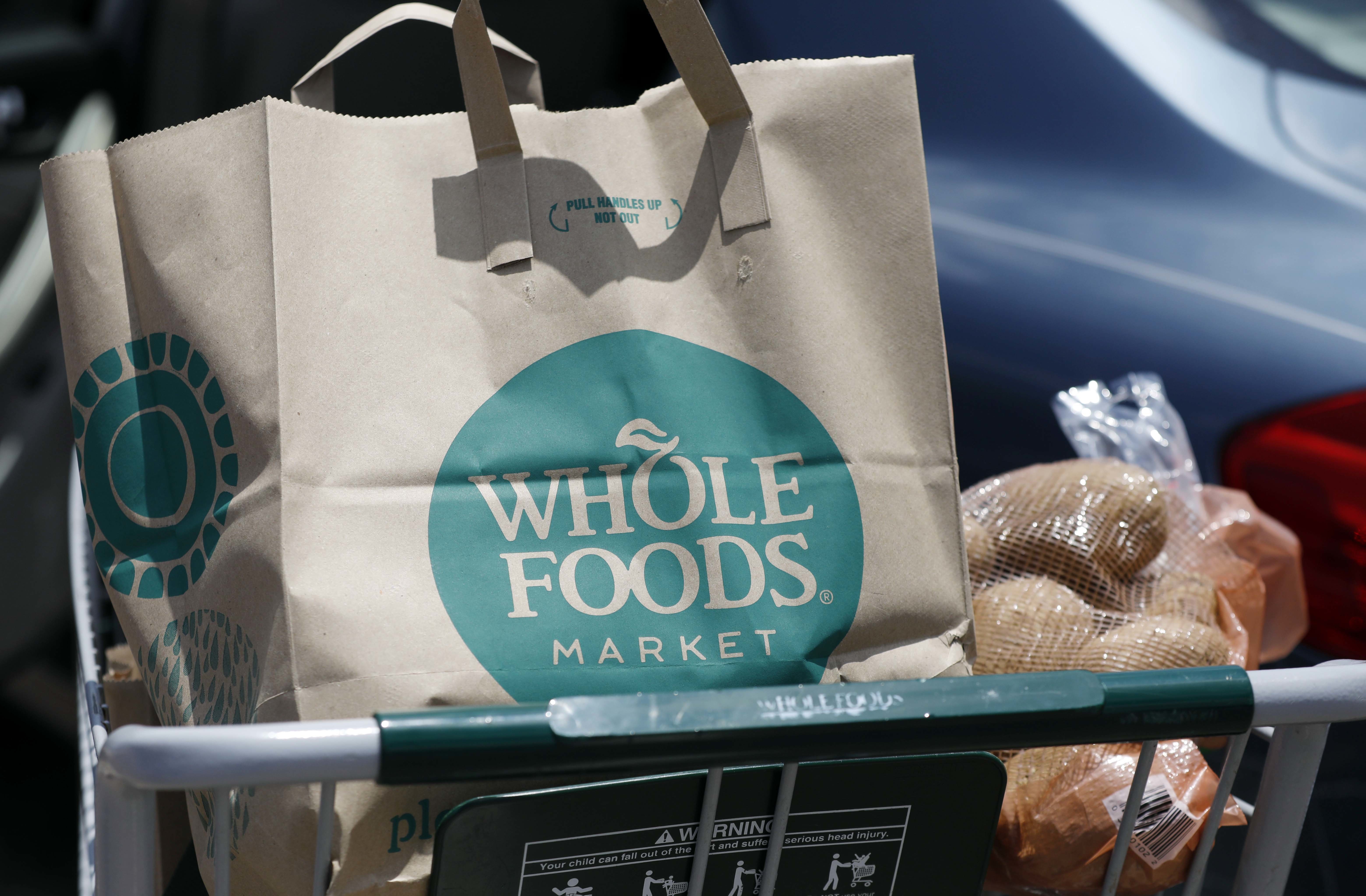 Η Amazon εξαγόρασε την Whole Foods έναντι 13,7 δισ.