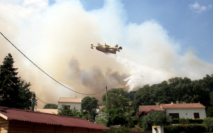 Εκκένωση πόλης λόγω πυρκαγιάς στη νότια Γαλλία