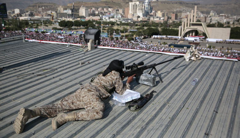 Η Τεχεράνη διαψεύδει ότι παρέχει όπλα στους αντάρτες Χούτι